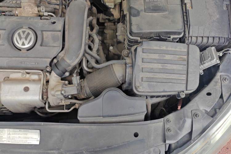 Used Volkswagen Golf 2011 1.4 TSI Automatic Comfort Model Engine Bay Left