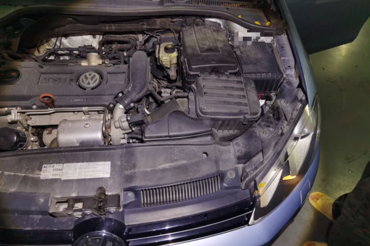 Used Volkswagen Golf 2011 1.4 TSI Automatic Luxury Edition Engine Bay Left