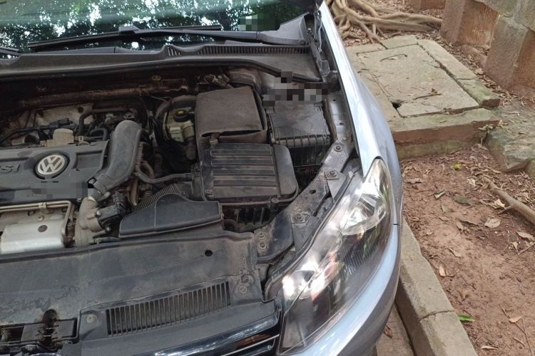 Used Volkswagen Golf 2011 1.4 TSI Manual Comfort Edition Engine Bay Left