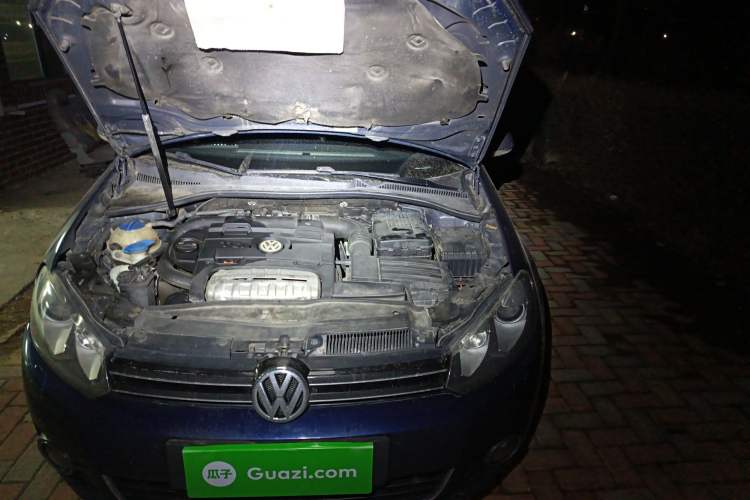 Used Volkswagen Golf 2011 1.4 TSI Luxury Touring Edition Engine Bay Left
