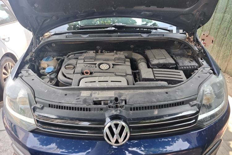 Used Volkswagen Golf 2011 1.4TSI Cross Golf Engine Bay
