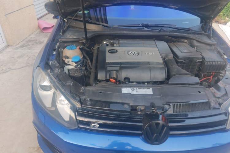 Used Volkswagen Golf 2011 2.0 TSI R Engine Bay Right