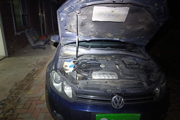 Used Volkswagen Golf 2011 1.4 TSI Luxury Touring Edition Engine Bay Right
