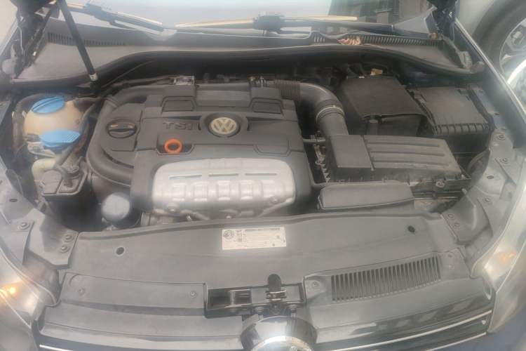 Used Volkswagen Golf 2011 1.4 TSI Comfort Travel Edition Engine Bay