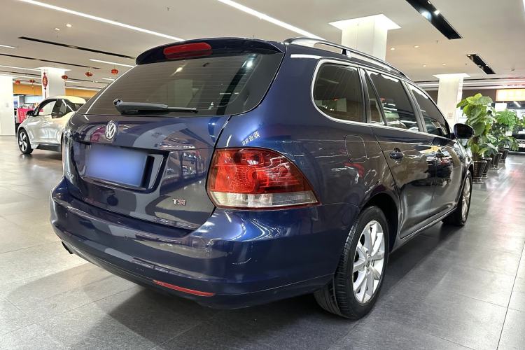 Used Volkswagen Golf 2011 1.4 TSI Comfort Travel Edition Exterior 3