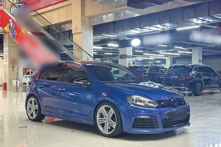 Used Volkswagen Golf 2011 2.0 TSI R Front Right 45 Deg