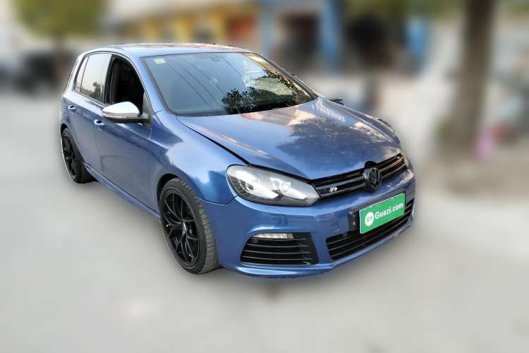 Used Volkswagen Golf 2011 2.0 TSI R Front Right 45 Deg