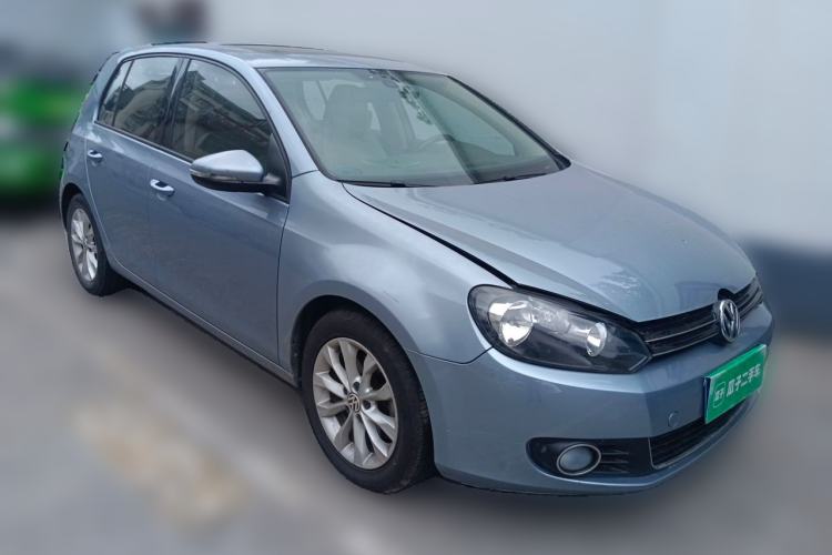 Used Volkswagen Golf 2011 1.4 TSI Automatic Luxury Edition Front Right 45 Deg