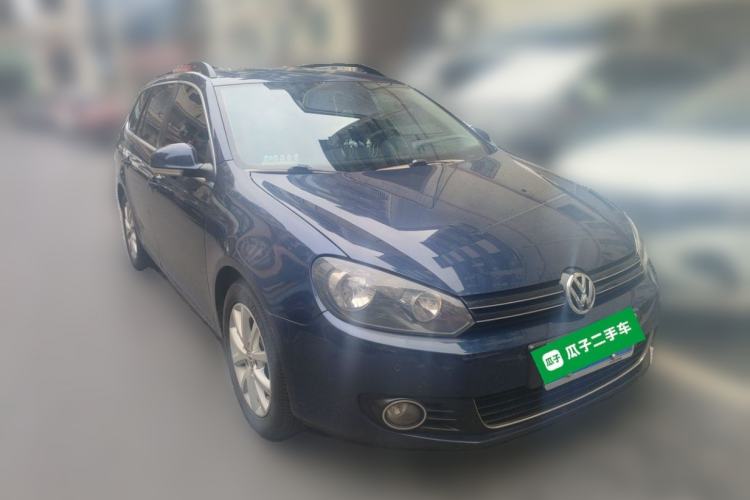 Used Volkswagen Golf 2011 1.4 TSI Comfort Travel Edition Front Right 45 Deg