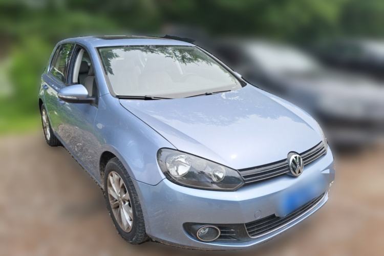 Used Volkswagen Golf 2011 1.4 TSI Automatic Comfort Model Front Right 45 Deg