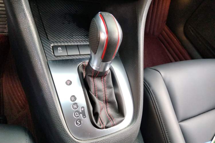 Used Volkswagen Golf 2011 2.0 TSI R Gear Lever