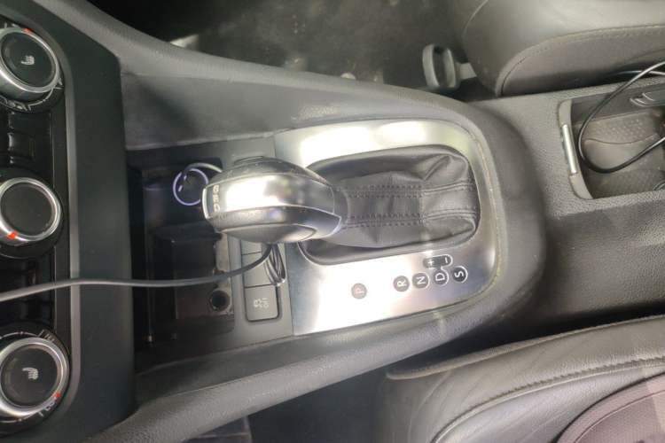 Used Volkswagen Golf 2011 1.4 TSI Automatic Comfort Model Gear Lever