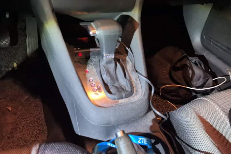 Used Volkswagen Golf 2011 1.6L Automatic Fashion Edition Gear Lever