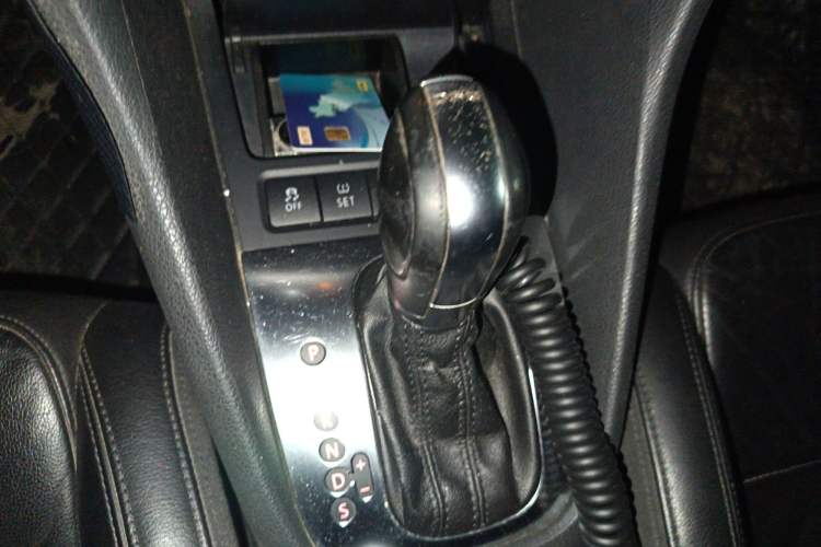 Used Volkswagen Golf 2011 1.4 TSI Luxury Touring Edition Gear Lever
