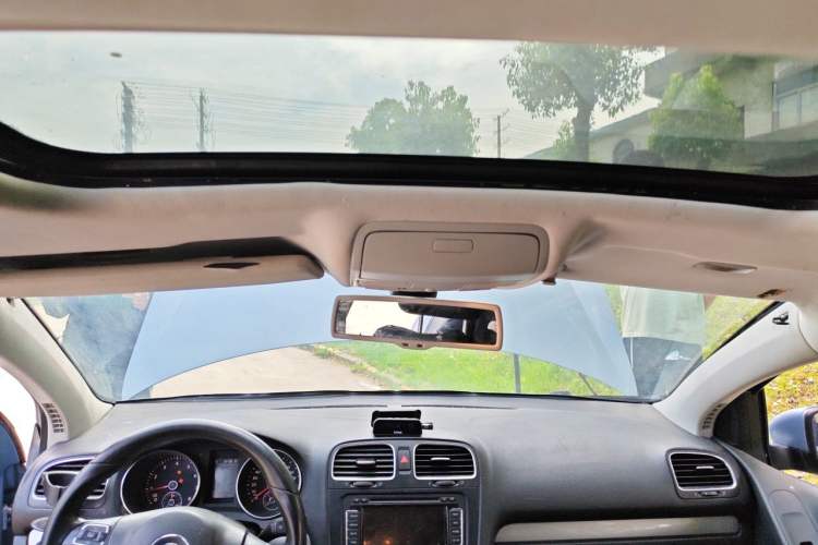 Used Volkswagen Golf 2011 1.4 TSI Automatic Luxury Edition Headliner