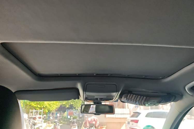 Used Volkswagen Golf 2011 1.4 TSI Automatic Luxury Edition Headliner