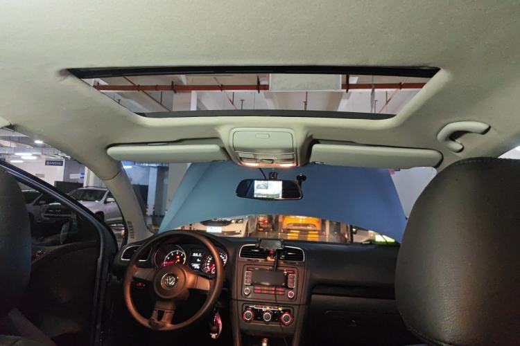 Used Volkswagen Golf 2011 1.6L Automatic Comfort Model Headliner