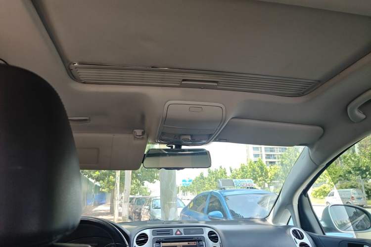 Used Volkswagen Golf 2011 1.4TSI Cross Golf Headliner