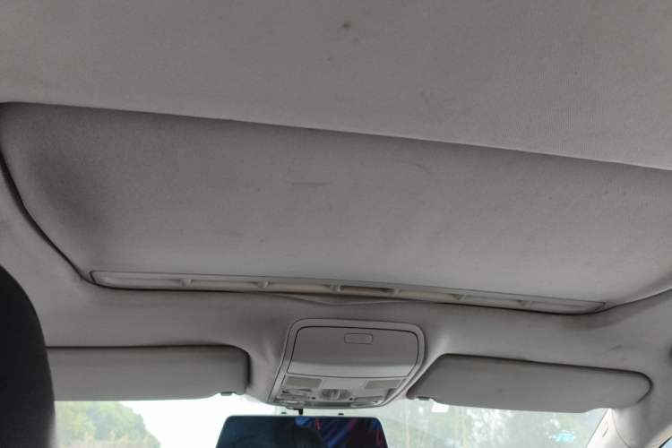 Used Volkswagen Golf 2011 1.4 TSI Automatic Comfort Model Headliner