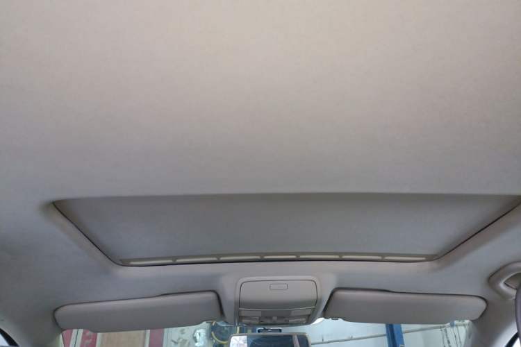 Used Volkswagen Golf 2011 1.6L Automatic Comfort Model Headliner