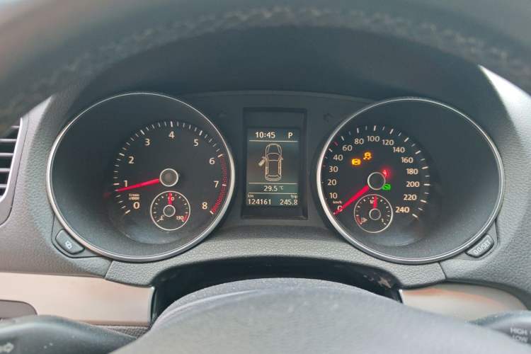 Used Volkswagen Golf 2011 1.4 TSI Automatic Luxury Edition Instrument Cluster