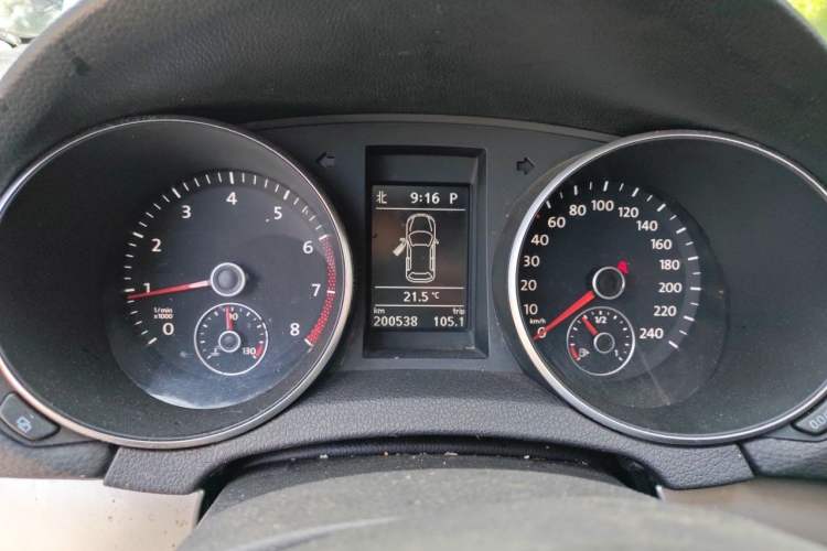 Used Volkswagen Golf 2011 1.4 TSI Automatic Luxury Edition Instrument Cluster