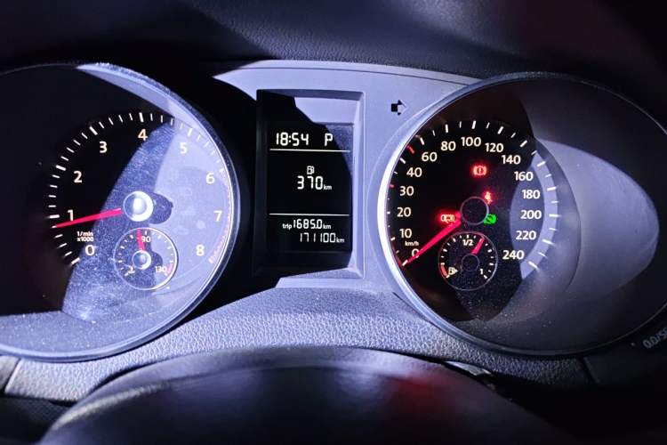Used Volkswagen Golf 2011 1.6L Automatic Comfort Model Instrument Cluster