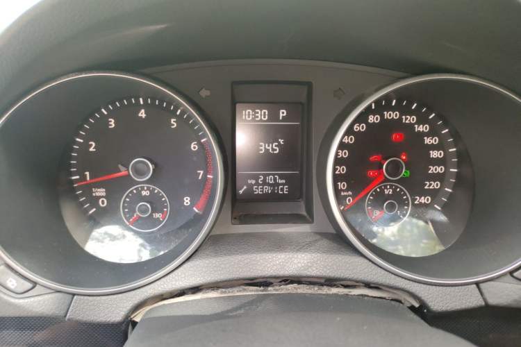 Used Volkswagen Golf 2011 1.4 TSI Automatic Comfort Model Instrument Cluster