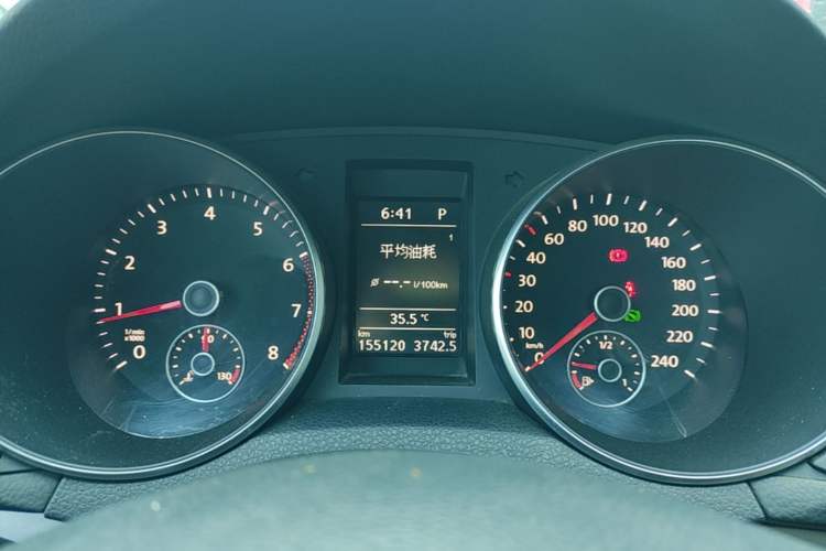 Used Volkswagen Golf 2011 1.4 TSI Automatic Luxury Edition Instrument Cluster
