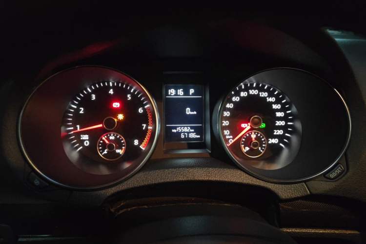 Used Volkswagen Golf 2011 1.6L Automatic Comfort Model Instrument Cluster