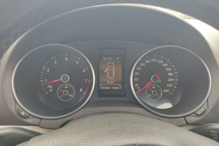Used Volkswagen Golf 2011 1.4 TSI Comfort Travel Edition Instrument Cluster