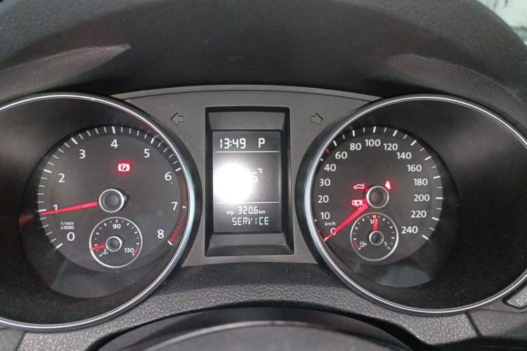 Used Volkswagen Golf 2011 1.6L Automatic Comfort Model Instrument Cluster