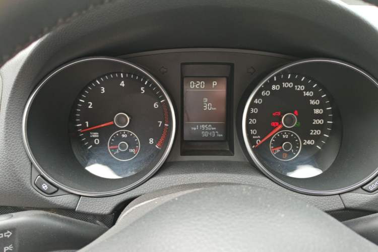 Used Volkswagen Golf 2011 1.4 TSI Automatic Comfort Model Instrument Cluster