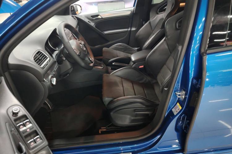 Used Volkswagen Golf 2011 2.0 TSI R Left Front Seat