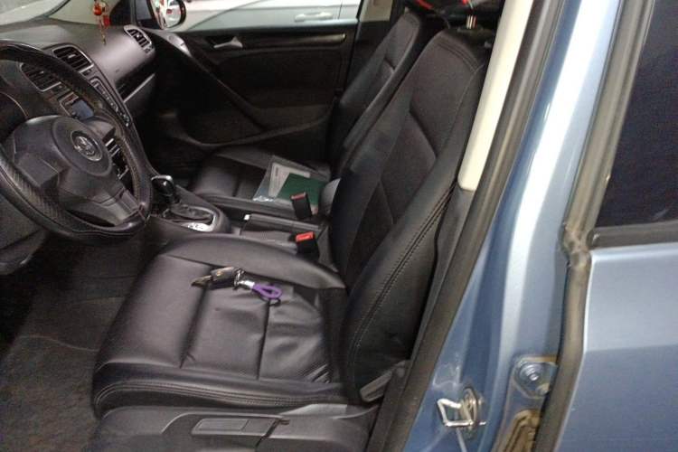 Used Volkswagen Golf 2011 1.6L Automatic Comfort Model Left Front Seat