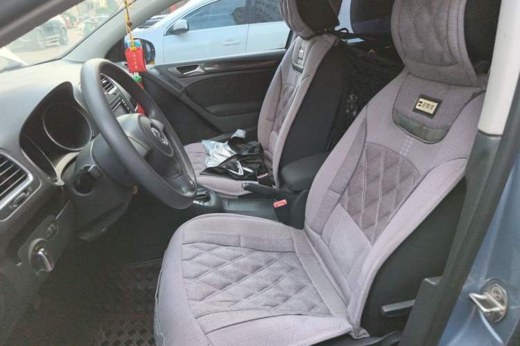 Used Volkswagen Golf 2011 1.6L Automatic Comfort Model Left Front Seat