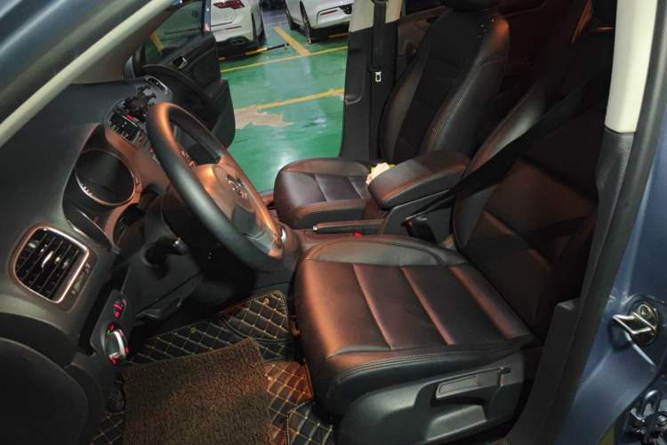 Used Volkswagen Golf 2011 1.6L Automatic Comfort Model Left Front Seat