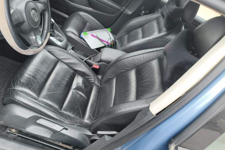 Used Volkswagen Golf 2011 1.4 TSI Automatic Comfort Model Left Front Seat