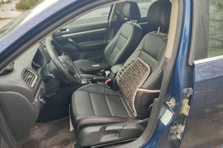 Used Volkswagen Golf 2011 1.4 TSI Comfort Travel Edition Left Front Seat