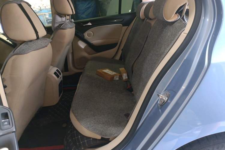 Used Volkswagen Golf 2011 1.6L Automatic Comfort Model Left Rear Seat