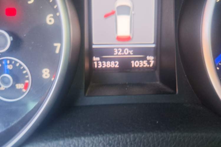 Used Volkswagen Golf 2011 2.0 TSI R Odometer Close Up