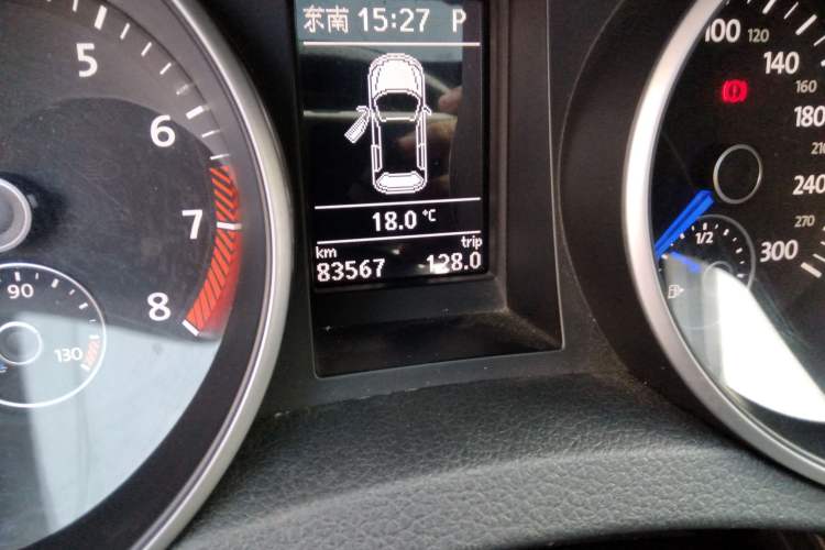 Used Volkswagen Golf 2011 2.0 TSI R Odometer Close Up