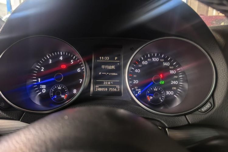 Used Volkswagen Golf 2011 2.0 TSI R Odometer Close Up