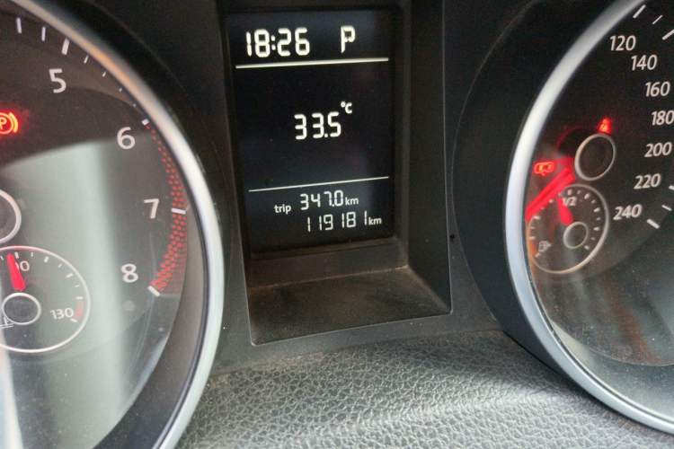 Used Volkswagen Golf 2011 1.6L Automatic Comfort Model Odometer Close Up