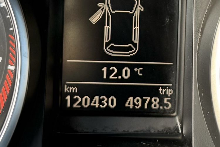 Used Volkswagen Golf 2011 2.0 TSI R Odometer Close Up