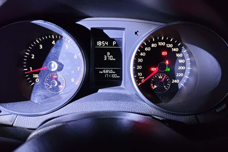 Used Volkswagen Golf 2011 1.6L Automatic Comfort Model Odometer Close Up