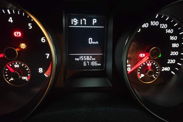 Used Volkswagen Golf 2011 1.6L Automatic Comfort Model Odometer Close Up