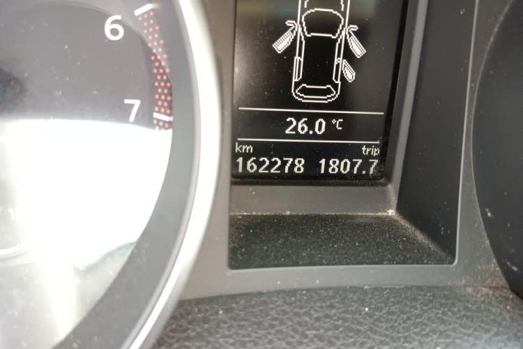 Used Volkswagen Golf 2011 1.4 TSI Automatic Luxury Edition Odometer Close Up