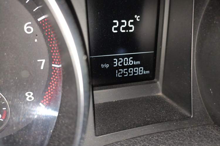 Used Volkswagen Golf 2011 1.6L Automatic Comfort Model Odometer Close Up