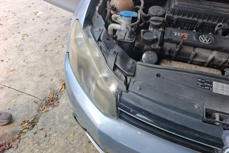 Used Volkswagen Golf 2011 1.6L Automatic Fashion Edition Right Front Headlight